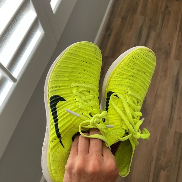 2 pair Nike size 7.5 women’s Free RN Flyknit - Picture 4 of 13